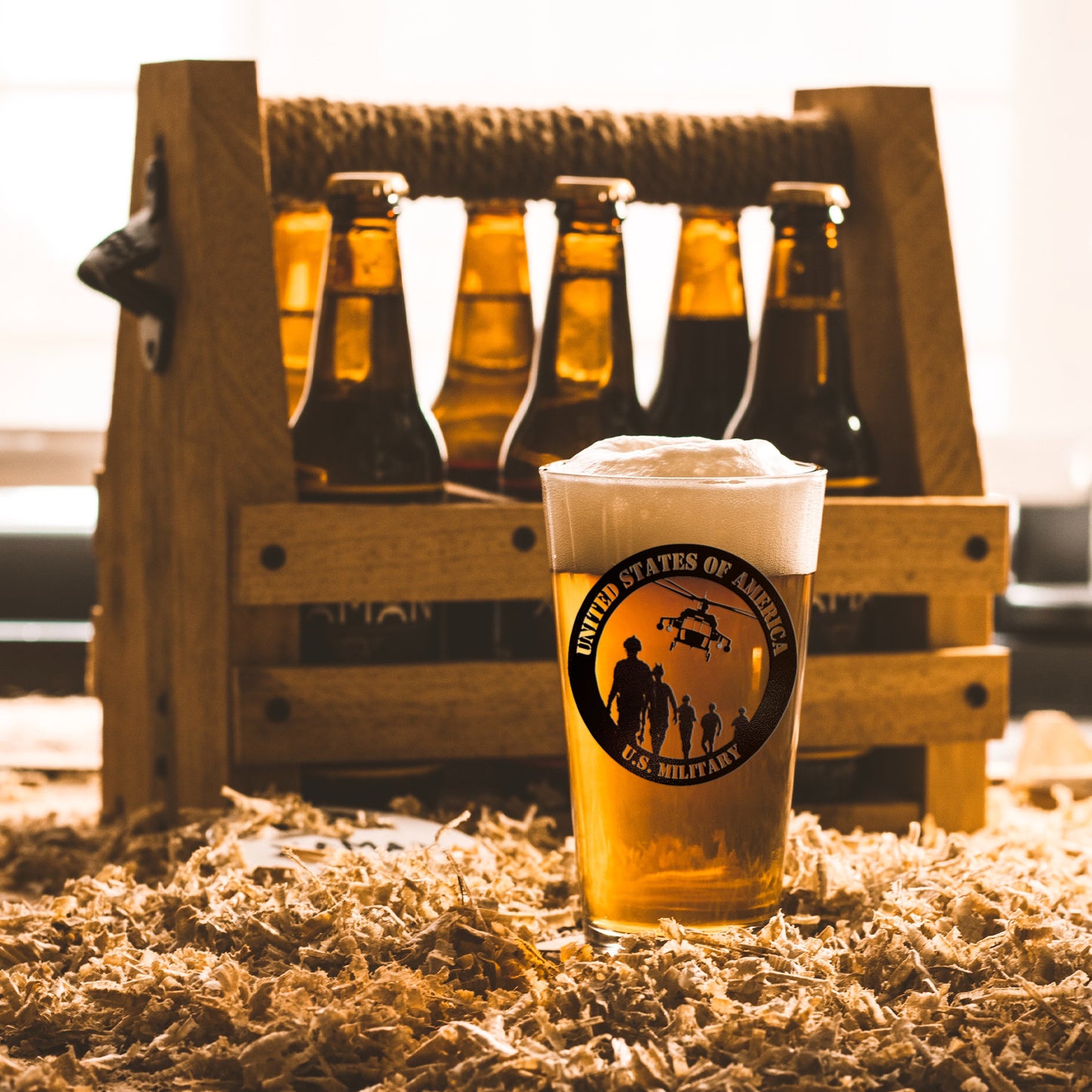 Patrol with Black Hawk Round (Beer Glass)